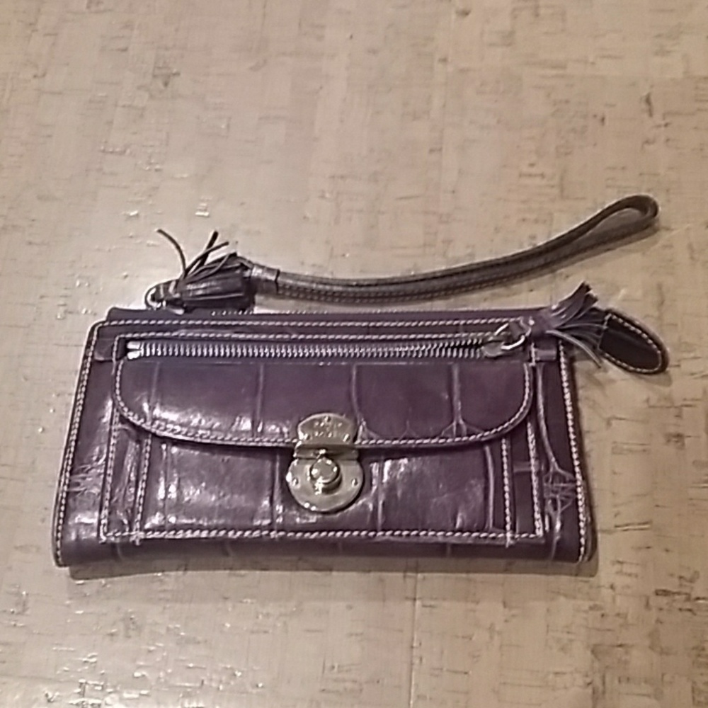 Dooney and Bourke zip wallet wristlet